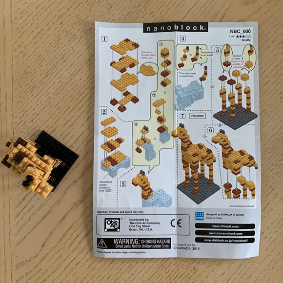 nanoblock Assortment (Tower of Pisa, Giraffe, Crocodile, Display Case) - Picture 11 of 15